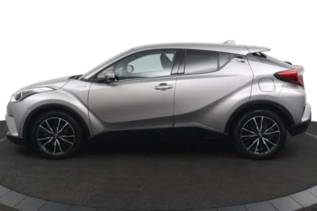 Toyota C-HR (2017) thumbnail 5