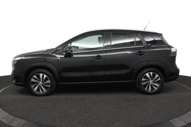 Suzuki S-Cross (2023) thumbnail 3