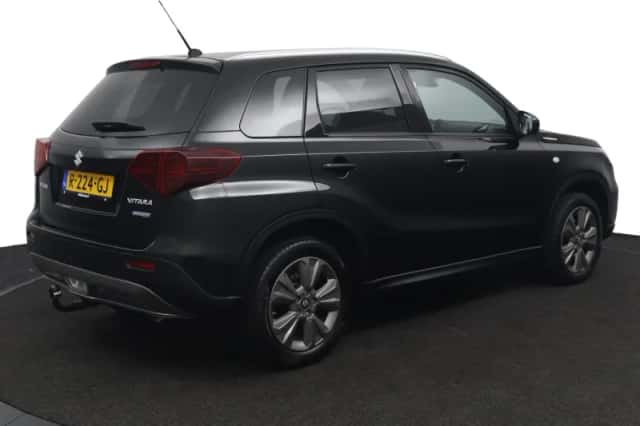 Suzuki Vitara (2022) thumbnail 2