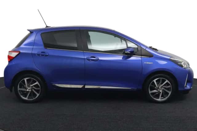 Toyota Yaris (2017) thumbnail 6