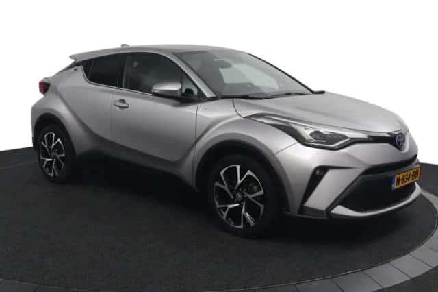 Toyota C-HR (2021) thumbnail 3