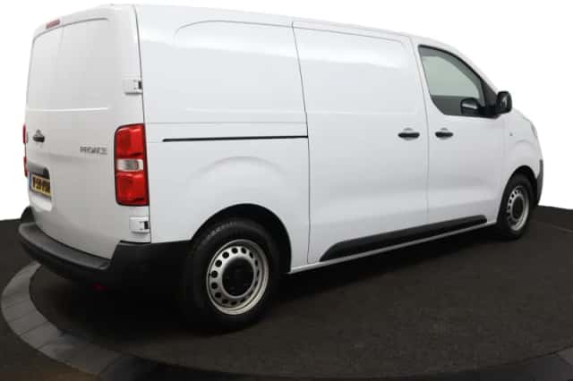 Toyota ProAce Worker (2024) thumbnail 2