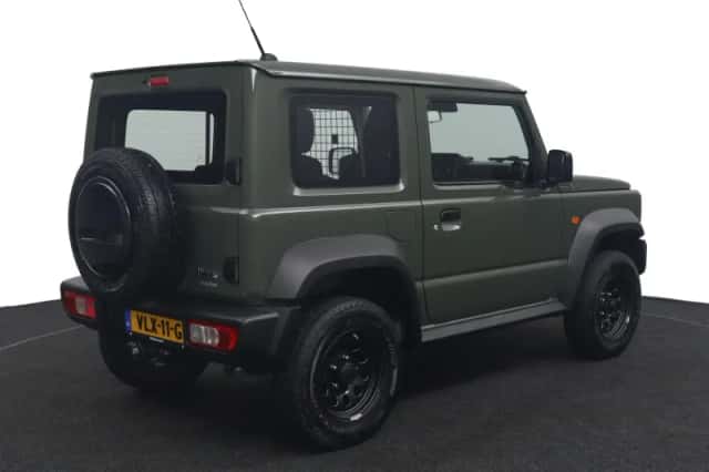 Suzuki Jimny (2021) thumbnail 2