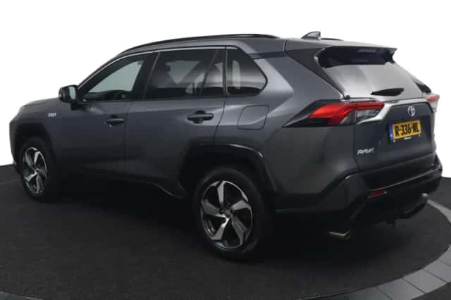 Toyota RAV4 (2022) thumbnail 4