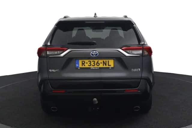 Toyota RAV4 (2022) thumbnail 6