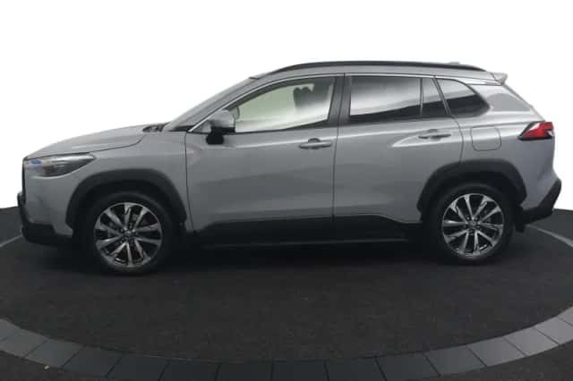 Toyota Corolla Cross (2023) thumbnail 2