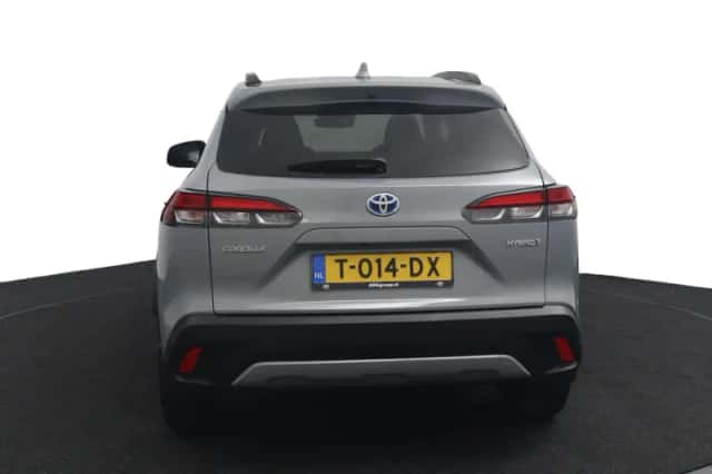 Toyota Corolla Cross (2023) thumbnail 4