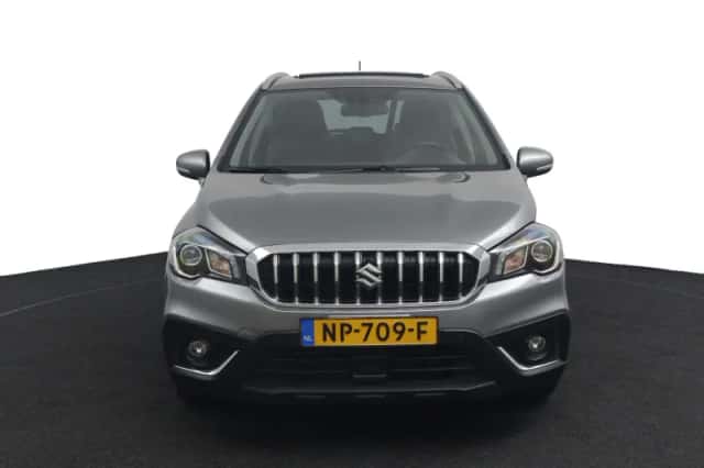 Suzuki S-Cross (2017) thumbnail 3