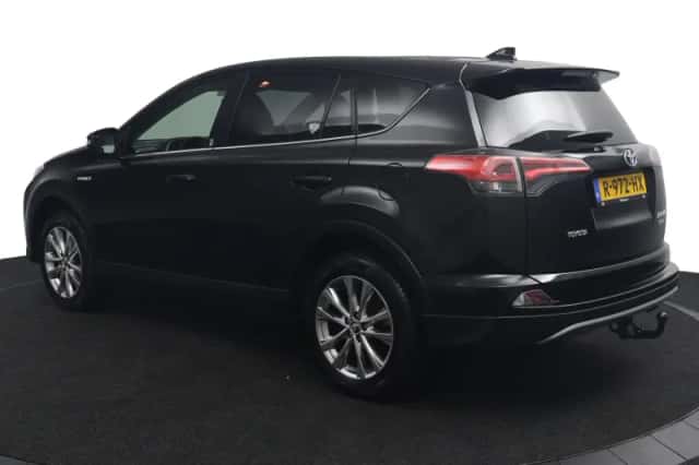 Toyota RAV4 (2018) thumbnail 4