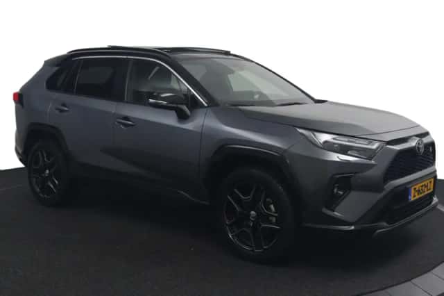 Toyota RAV4 (2024) thumbnail 2