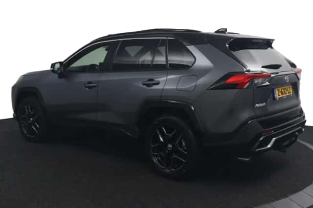 Toyota RAV4 (2024) thumbnail 4