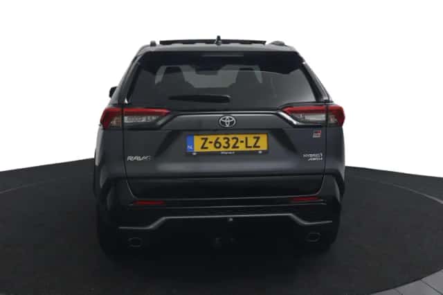Toyota RAV4 (2024) thumbnail 5