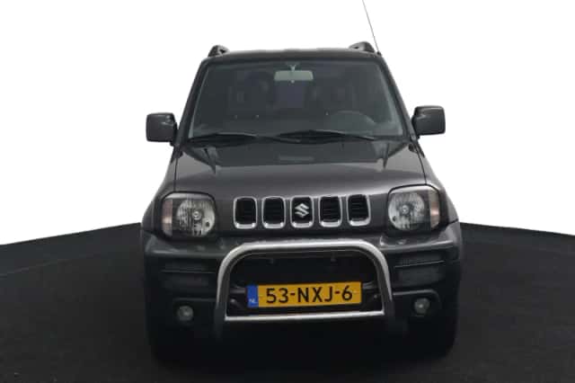 Suzuki Jimny (2010) thumbnail 4