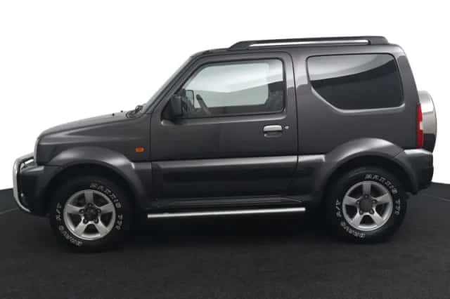 Suzuki Jimny (2010) thumbnail 6