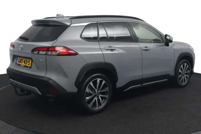 Toyota Corolla Cross (2024) thumbnail 2