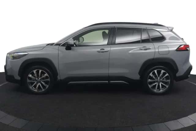 Toyota Corolla Cross (2024) thumbnail 5