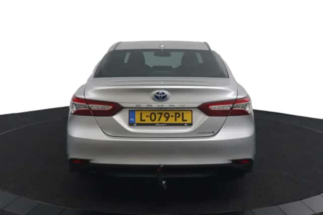 Toyota Camry (2021) thumbnail 6