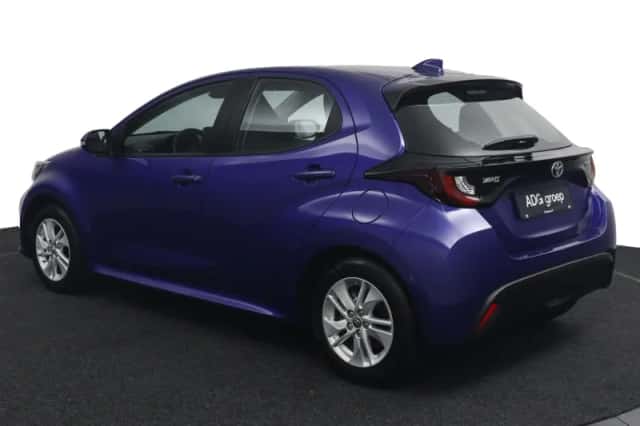 Toyota Yaris (2025) thumbnail 4