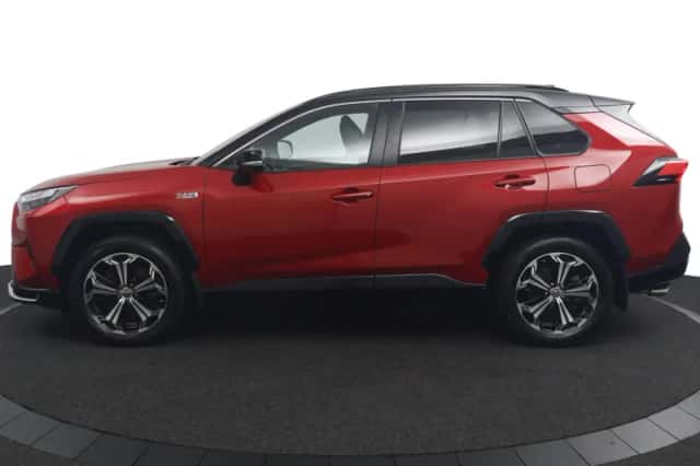 Toyota RAV4 (2022) thumbnail 5