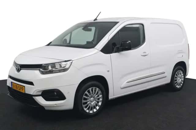 Toyota ProAce City (2024) thumbnail 1