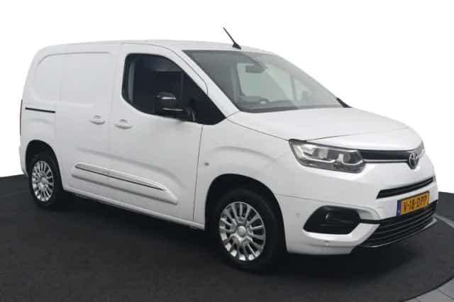 Toyota ProAce City (2024) thumbnail 3