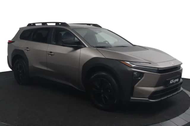 Toyota bZ4X (2026) thumbnail 3