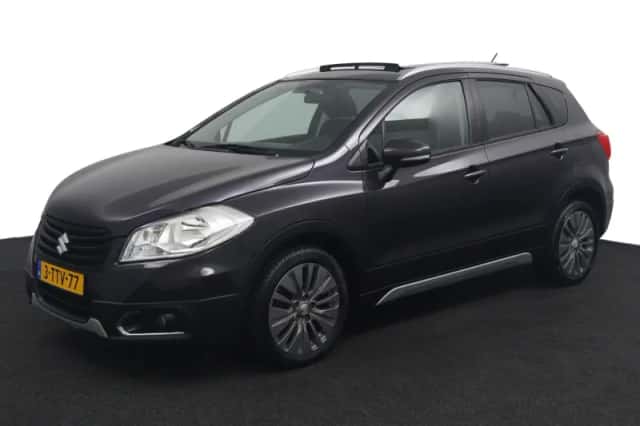 Suzuki SX4 S-Cross (2014) thumbnail 1