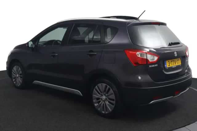 Suzuki SX4 S-Cross (2014) thumbnail 4