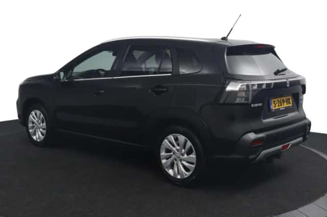 Suzuki S-Cross (2022) thumbnail 4