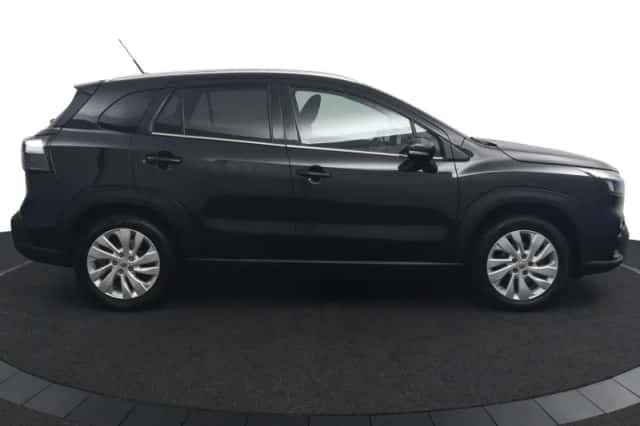 Suzuki S-Cross (2022) thumbnail 6