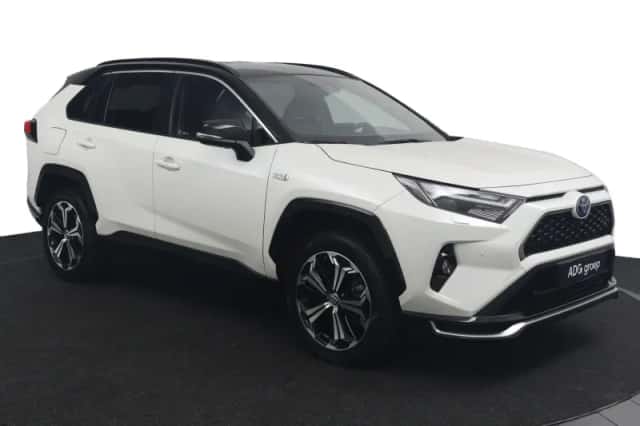 Toyota RAV4 (2022) thumbnail 3