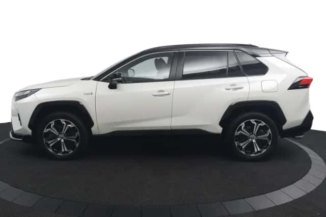 Toyota RAV4 (2022) thumbnail 5