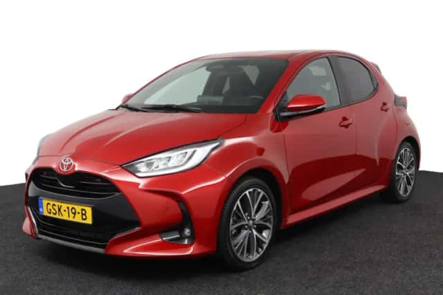 Toyota Yaris (2024) thumbnail 1