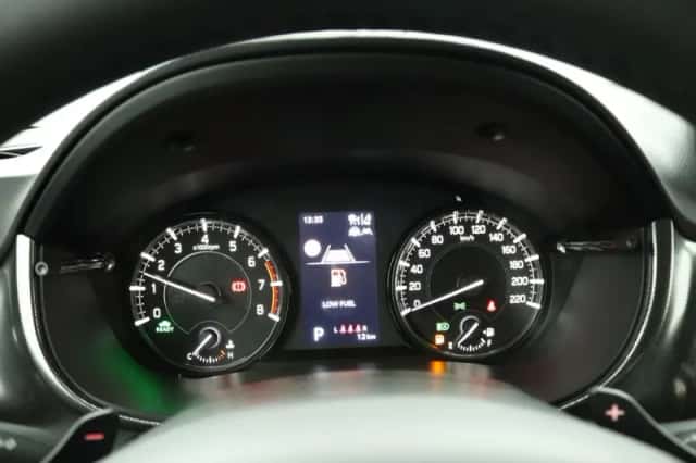Suzuki Vitara (2025) thumbnail 6
