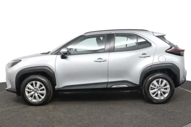 Toyota Yaris Cross (2023) thumbnail 3