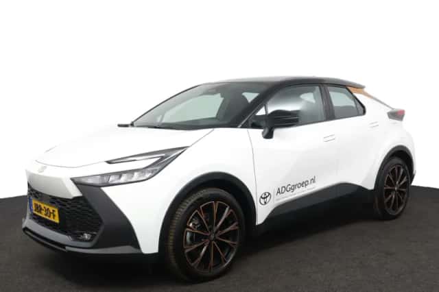 Toyota C-HR (2025) thumbnail 1
