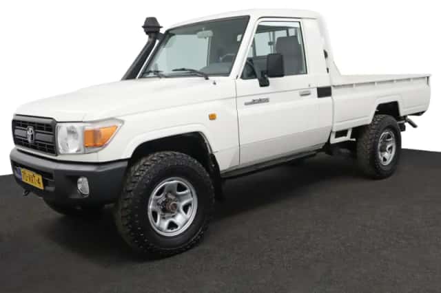 Toyota Land Cruiser (2008) thumbnail 1