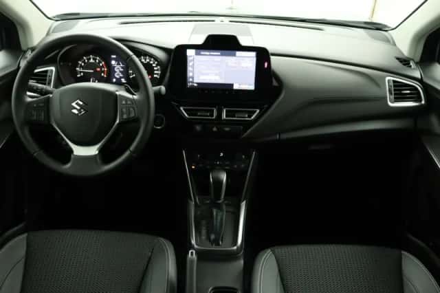 Suzuki S-Cross (2026) thumbnail 4