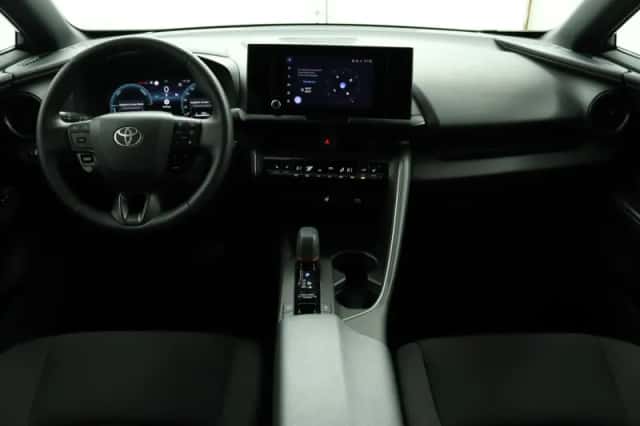Toyota C-HR (2025) thumbnail 4