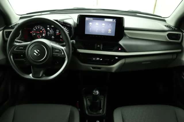 Suzuki Swift (2025) thumbnail 4