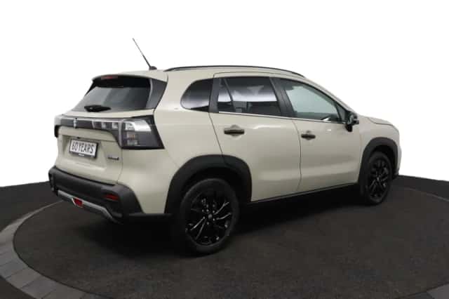 Suzuki S-Cross (2026) thumbnail 2