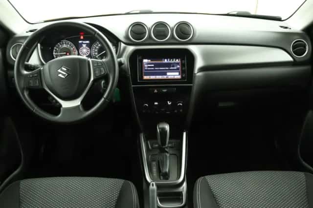 Suzuki Vitara (2019) thumbnail 4