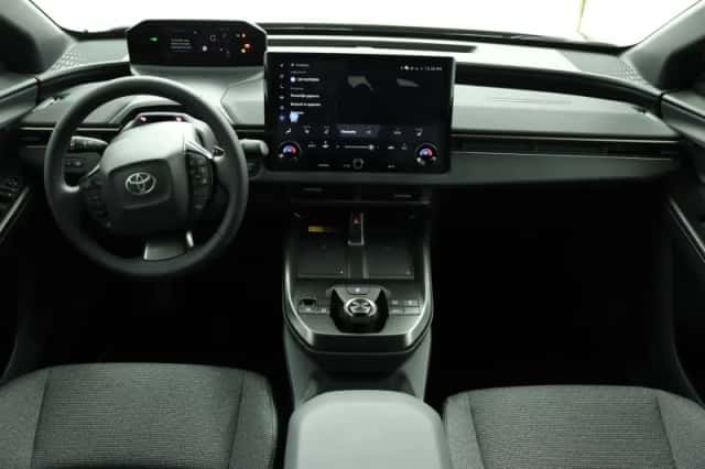 Toyota bZ4X (2026) thumbnail 4