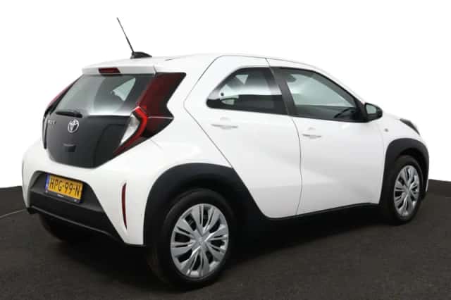 Toyota Aygo X (2025) thumbnail 2
