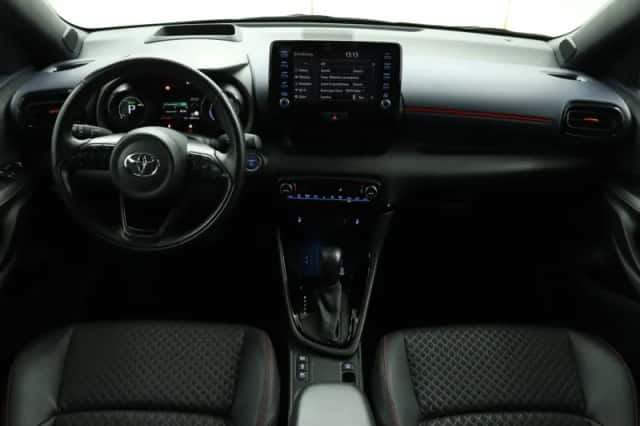 Toyota Yaris (2022) thumbnail 4