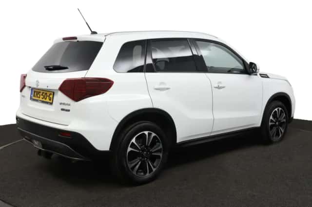 Suzuki Vitara (2023) thumbnail 2