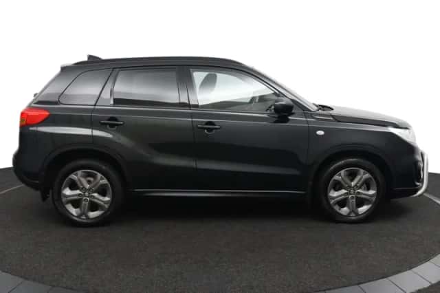 Suzuki Vitara (2016) thumbnail 6
