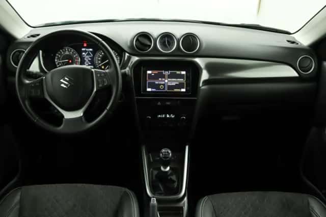 Suzuki Vitara (2019) thumbnail 4