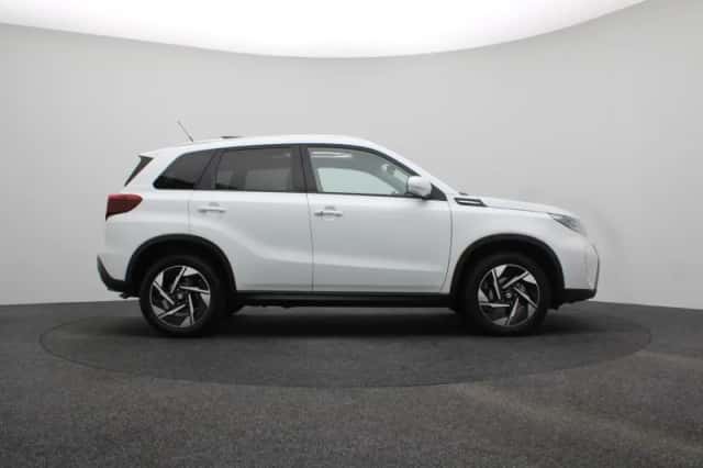 Suzuki Vitara (2025) thumbnail 6