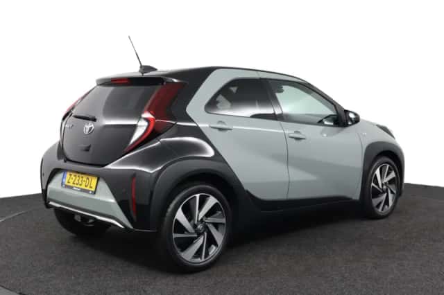 Toyota Aygo X (2024) thumbnail 2